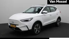 Gebruikt 2023 MG ZS Luxury Sedan | € 21.444 (Eerlijke prijs)