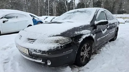 Zwart Gebruikt 2006 Renault Laguna II Hatchback | € 850 (Eerlijke prijs)