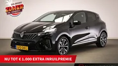 Zwart Gebruikt 2024 Renault Clio V Techno Hatchback | € 23.595 (Eerlijke prijs)