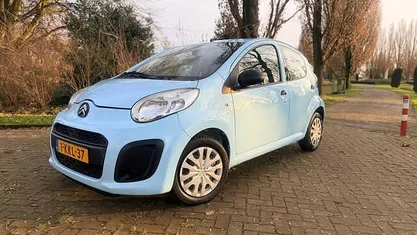 Blauw Occasion 2013 Citroën C1 Attraction Hatchback | € 3.495 (Eerlijke prijs)