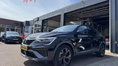 Zwart Gebruikt 2022 Renault Arkana R.S. SUV | € 26.895 (Eerlijke prijs)
