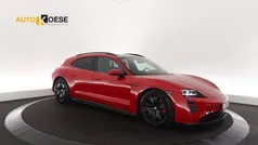 Roodkarmijnrood Gebruikt 2022 Porsche Taycan Sport Turismo Sedan | € 99.900