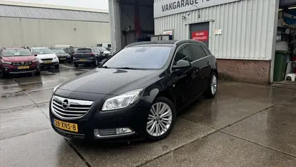 Zwart Gebruikt 2012 Opel Insignia Cosmo Stationwagen | € 6.950 (Eerlijke prijs)