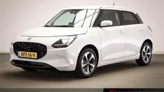 Wit Gebruikt 2024 Suzuki Swift Style Hatchback | € 20.535 (Eerlijke prijs)