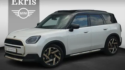 Wit Gebruikt 2024 Mini Countryman Favoured SUV | € 40.900 (Eerlijke prijs)