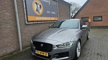 Occasion Jaguar XE Portfolio 165 PK (121 kW) 2018 Grijs (metallic) Sedan