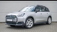 Grijs, metallic lak Occasion 2025 Mini Countryman Classic SUV | € 43.450 (Eerlijke prijs)