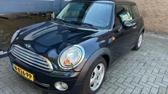 Zwart, metallic lak Gebruikt 2008 Mini Cooper Hatchback | € 4.490 (Eerlijke prijs)