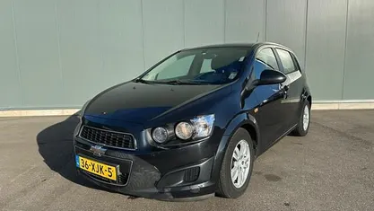 Zwart Gebruikt 2012 Chevrolet Aveo LT Hatchback | € 1.749 (Eerlijke prijs)