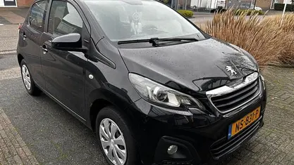 Zwart Gebruikt 2017 Peugeot 108 Active Hatchback | € 9.244 (Eerlijke prijs)