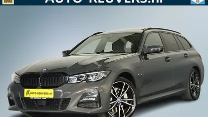 Grijs Occasion 2022 BMW 330 M Sport Stationwagen | € 30.900 (Eerlijke prijs)
