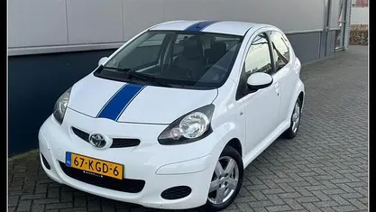 Wit Occasion 2009 Toyota Aygo X-cite Hatchback | € 2.850 (Eerlijke prijs)