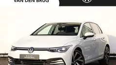 Wit Gebruikt 2021 VW Golf VIII Style Hatchback | € 23.895 (Goede deal)