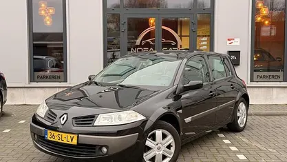 Zwart Occasion 2006 Renault Mégane II Expression Hatchback | € 1.999 (Eerlijke prijs)