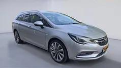 Grijs Gebruikt 2017 Opel Astra Innovation Hatchback | € 12.950 (Eerlijke prijs)