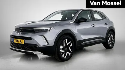 Grijs Gebruikt 2023 Opel Mokka-e GS Line SUV | € 19.900 (Eerlijke prijs)