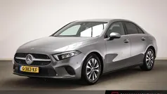 Grijs Gebruikt 2019 Mercedes A200 Business Sedan | € 22.695 (Goede deal)