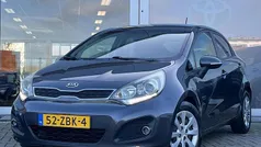 Gebruikt 2013 Kia Rio Start Hatchback | € 8.400 (Eerlijke prijs)