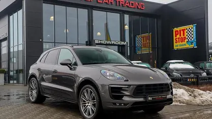 Grijs Occasion 2015 Porsche Macan Turbo SUV | € 35.750 (Eerlijke prijs)