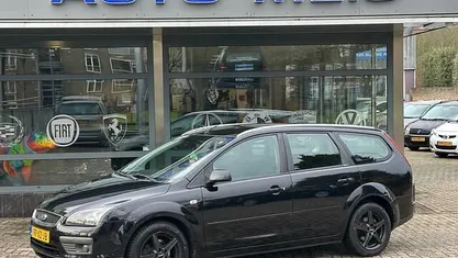 Occasion Ford Focus Ambiente 125 PK (91 kW) 2007 Zwart Hatchback