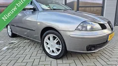 Grijs Gebruikt 2005 Seat Ibiza Reference Hatchback | € 1.500 (Eerlijke prijs)