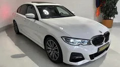 Wit Gebruikt 2023 BMW 318 M Sport Sedan | € 35.850 (Eerlijke prijs)