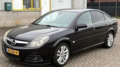 Occasion Opel Vectra GTS Executive 140 PK (102 kW) 2008 Zwart (metallic) Hatchback