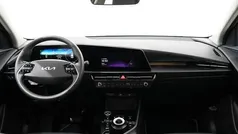 Zwart, metallic lak Gebruikt 2022 Kia e-Niro 3 SUV | € 29.750 (Eerlijke prijs)