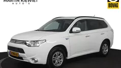Gebruikt 2014 Mitsubishi Outlander P-HEV Edition SUV | € 12.949 (Eerlijke prijs)