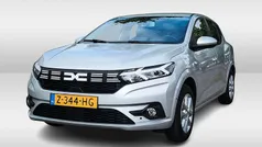 Grijs Gebruikt 2024 Dacia Sandero Expression Hatchback | € 16.900 (Goede deal)