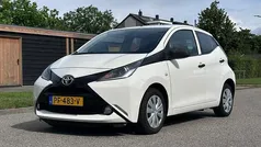 Wit Gebruikt 2017 Toyota Aygo Hatchback | € 6.950 (Eerlijke prijs)