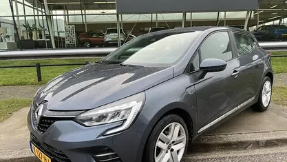 Occasion Renault Clio V Zen 101 PK (74 kW) 2021 Grijs Hatchback