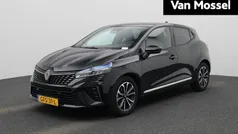 Gebruikt 2024 Renault Clio V Techno Hatchback | € 20.440 (Eerlijke prijs)