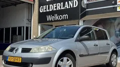 Gebruikt 2005 Renault Mégane II Hatchback | € 2.000 (Eerlijke prijs)