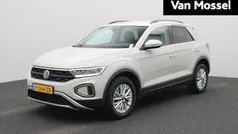 Grijs Gebruikt 2022 VW T-Roc Life SUV | € 24.900 (Goede deal)