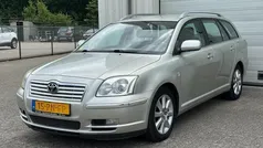 Gebruikt 2004 Toyota Avensis Luna Stationwagen | € 2.245 (Eerlijke prijs)