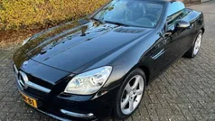 Zwart, metallic lak Gebruikt 2012 Mercedes SLK200 Cabriolet | € 17.450 (Eerlijke prijs)