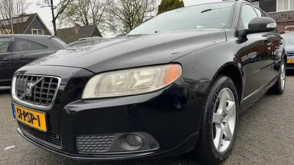 Zwart (metallic) Gebruikt 2008 Volvo V70 Stationwagen | € 1.499 (Super prijs)