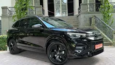 Zwart Gebruikt 2024 VW Tiguan R-line Edition SUV | € 49.945 (Eerlijke prijs)