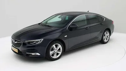 Occasion 2020 Opel Insignia Innovation Hatchback | € 19.950 (Eerlijke prijs)