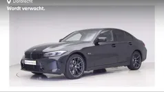 Saphirschwarz metallic (zwart metallic) Gebruikt 2024 BMW 320e Shadowline Sedan | € 42.895 (Super prijs)