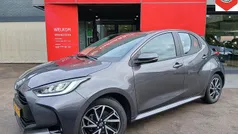 Grijs Gebruikt 2023 Toyota Yaris Hybrid Hatchback | € 22.950 (Eerlijke prijs)