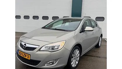 Occasion 2010 Opel Astra Cosmo Hatchback | € 6.925 (Eerlijke prijs)