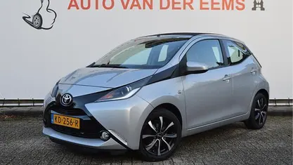 Grijs Gebruikt 2016 Toyota Aygo X-wave Hatchback | € 6.690 (Eerlijke prijs)
