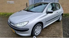 Grijs Gebruikt 2000 Peugeot 206 Hatchback | € 995 (Eerlijke prijs)
