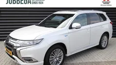 Wit Gebruikt 2021 Mitsubishi Outlander Instyle SUV | € 31.495 (Eerlijke prijs)