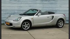 Grijs Gebruikt 2001 Toyota MR2 Cabriolet | € 5.950 (Eerlijke prijs)