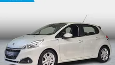 Wit Gebruikt 2018 Peugeot 208 Signature Sky Hatchback | € 10.789 (Eerlijke prijs)