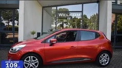 Rood Gebruikt 2018 Renault Clio IV Zen Hatchback | € 7.999 (Eerlijke prijs)