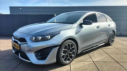 Occasion Kia ProCeed GT-Line 160 PK (117 kW) 2023 Grijs, metallic lak Hatchback